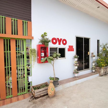 Отель Oyo 644 Pong Pai House Бангкок Экстерьер фото