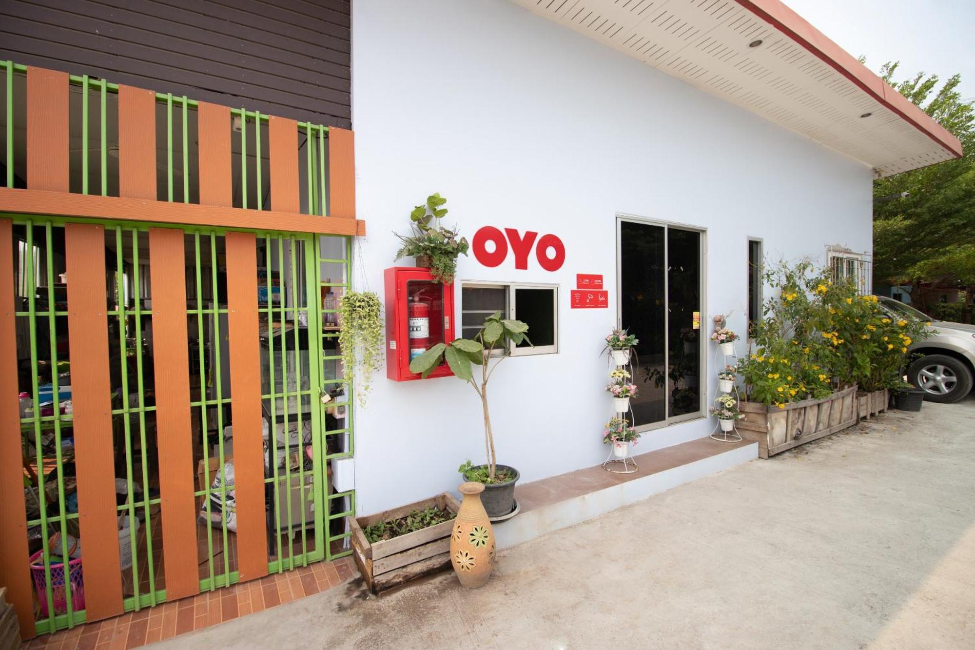 Отель Oyo 644 Pong Pai House Бангкок Экстерьер фото